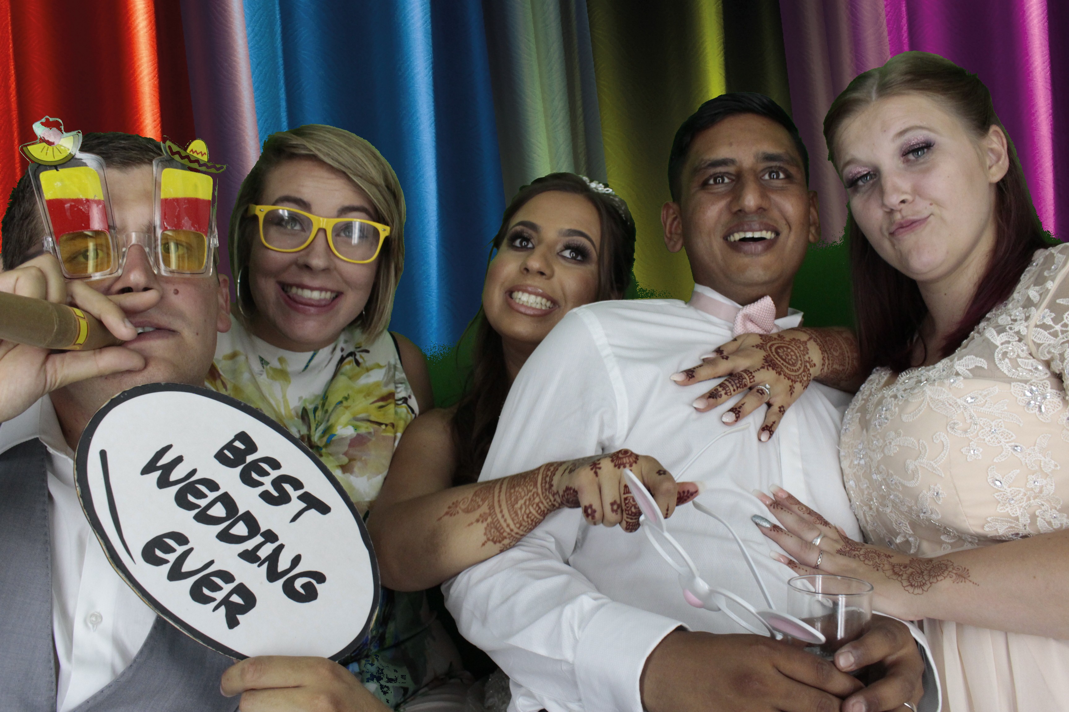 Bhavin & Yasmin’s Wedding | View more photos from the event at gallery.myphotoboothexperience.co.uk/u/MyPhotoBoothExperienceLtd/Bhavin-Yasmin’s-Wedding